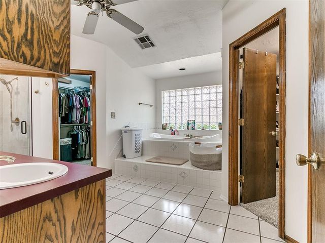 3150 Rolling Hills Drive, Blanchard, OK 73010