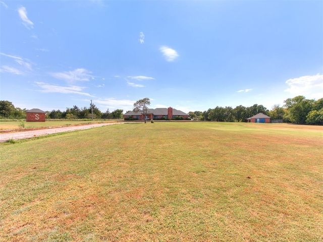 3150 Rolling Hills Drive, Blanchard, OK 73010