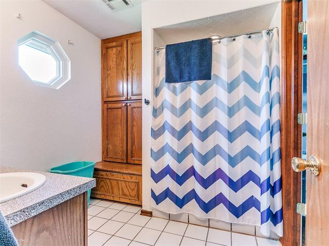 3150 Rolling Hills Drive, Blanchard, OK 73010