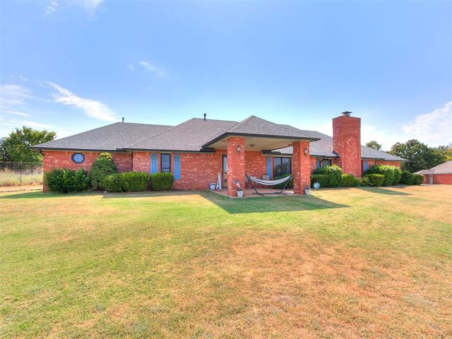 3150 Rolling Hills Drive, Blanchard, OK 73010