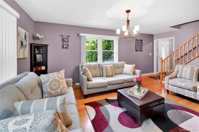 94 Franklin Avenue, Valhalla, NY 10595