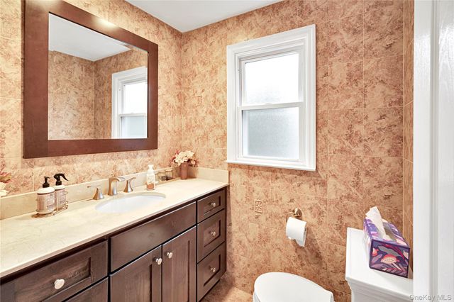 94 Franklin Avenue, Valhalla, NY 10595