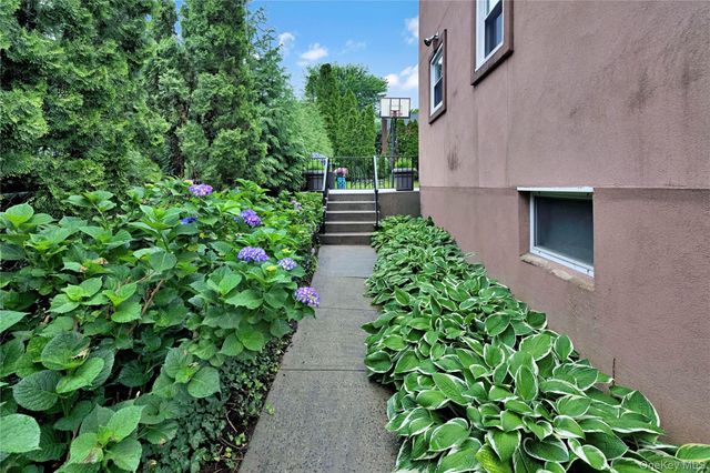 94 Franklin Avenue, Valhalla, NY 10595