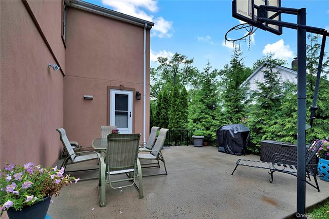 94 Franklin Avenue, Valhalla, NY 10595