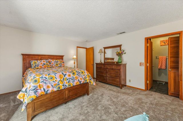 12486 Valley View Rd, Nevada City, CA 95959