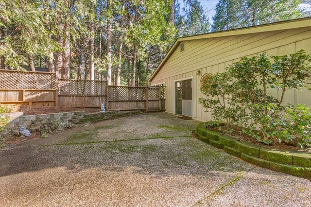 12486 Valley View Rd, Nevada City, CA 95959