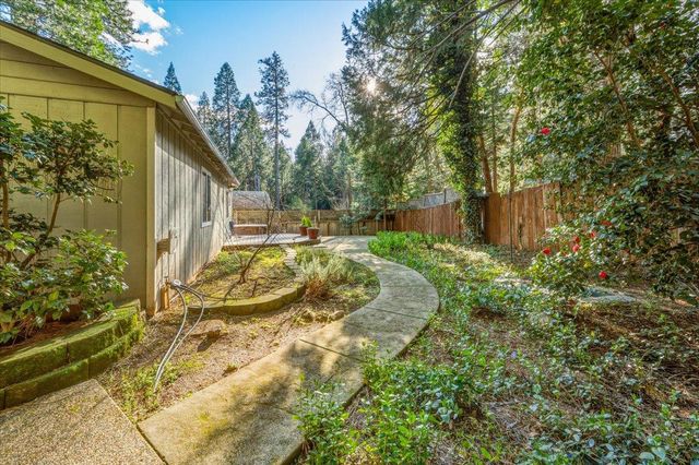 12486 Valley View Rd, Nevada City, CA 95959