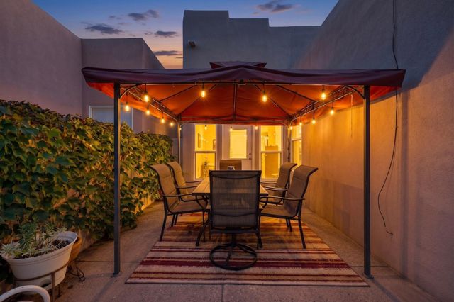 6412 Chaco Ridge Place NE, Albuquerque, NM 87111