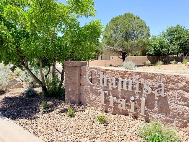 6412 Chaco Ridge Place NE, Albuquerque, NM 87111