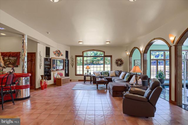 1164 GRANGERS RD, Selinsgrove, PA 17870