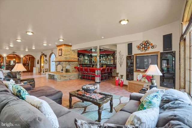 1164 GRANGERS RD, Selinsgrove, PA 17870