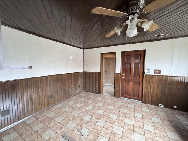 1913 Fox Way, South Side, PA 15203