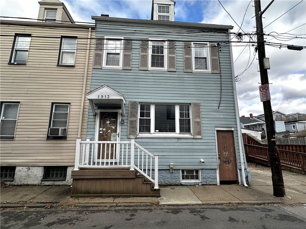 1913 Fox Way, South Side, PA 15203