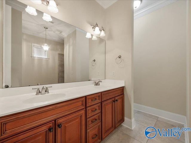 2 Braxton Street NW, Huntsville, AL 35806