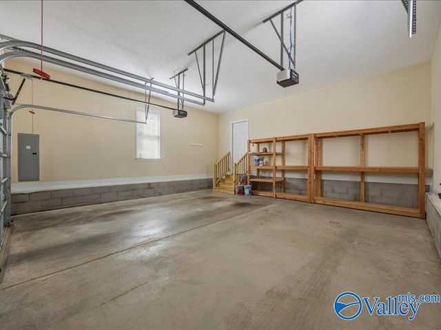 2 Braxton Street NW, Huntsville, AL 35806