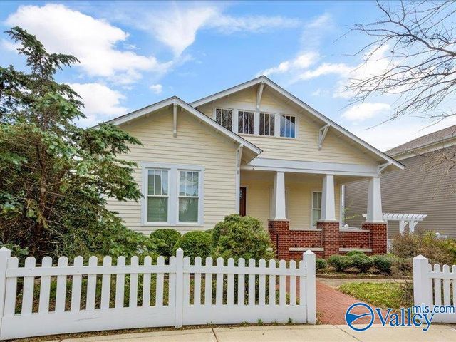 2 Braxton Street NW, Huntsville, AL 35806