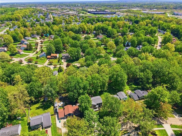 6813 Palmerston Drive, Mentor, OH 44060