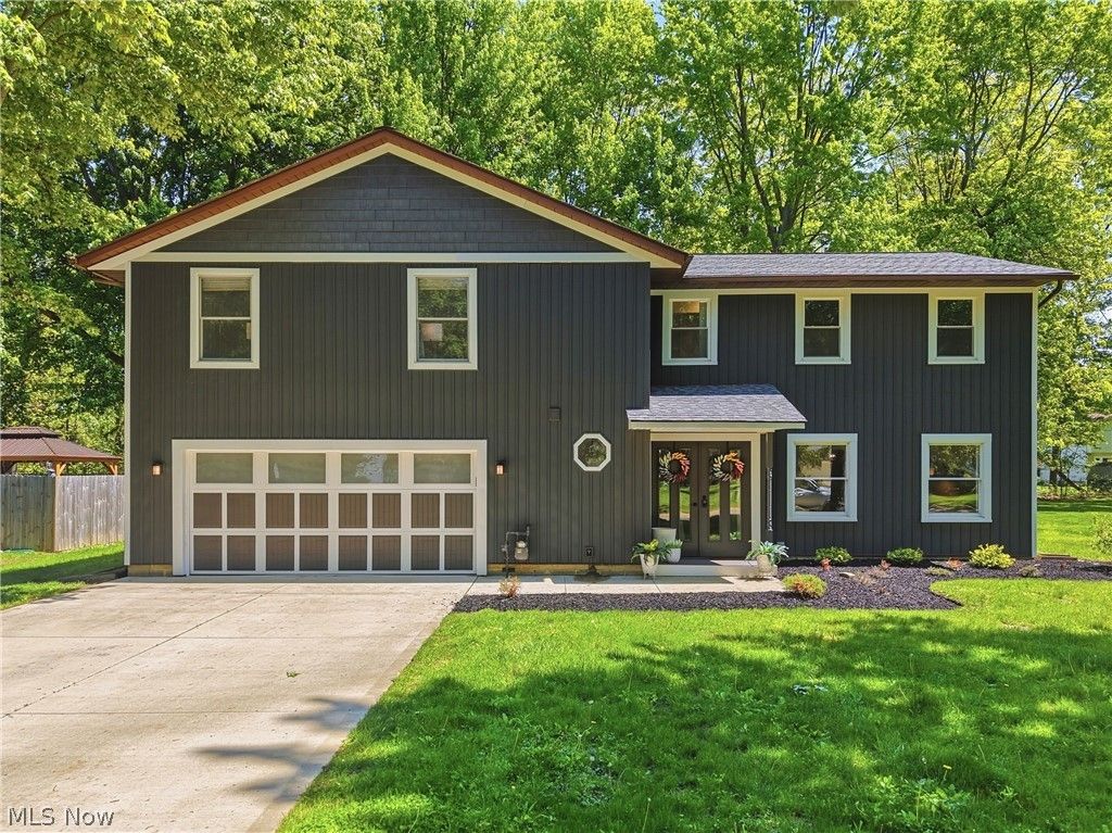 6813 Palmerston Drive, Mentor, OH 44060