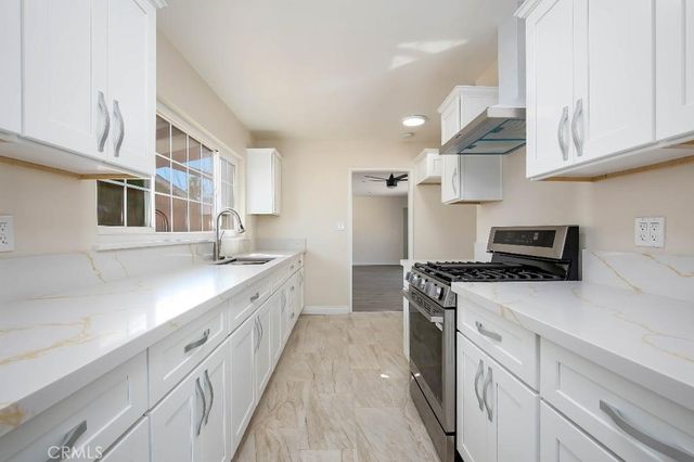 1720 Sweetbrier, Palmdale, CA 93550