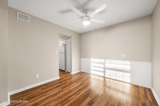 108 Algiers Ct 3, Louisville, KY 40218