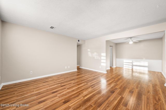 108 Algiers Ct 3, Louisville, KY 40218