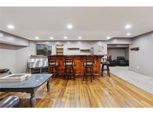 582 Country Oaks Lane, River Falls, WI 54022