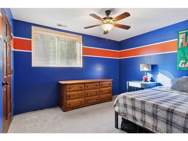 582 Country Oaks Lane, River Falls, WI 54022