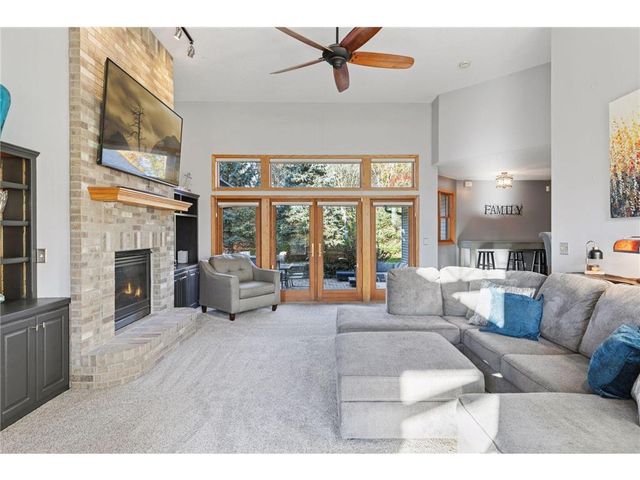 582 Country Oaks Lane, River Falls, WI 54022