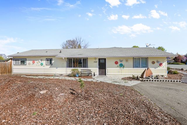 2987 Delta Waters Road, Medford, OR 97504