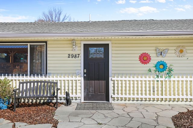 2987 Delta Waters Road, Medford, OR 97504