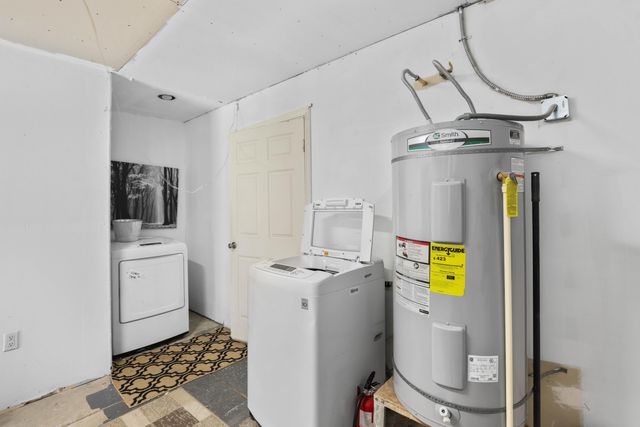 2987 Delta Waters Road, Medford, OR 97504