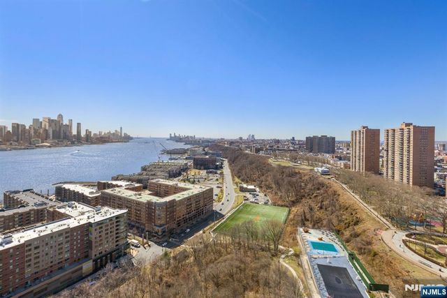 6050 Kennedy Boulevard 20G, West New York, NJ 07093