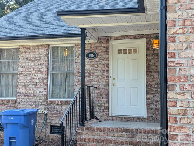 106 Aljen Court, Mooresville, NC 28115