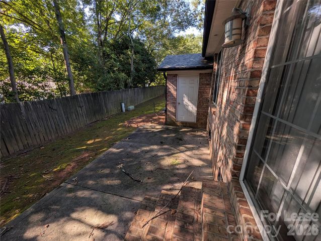 106 Aljen Court, Mooresville, NC 28115
