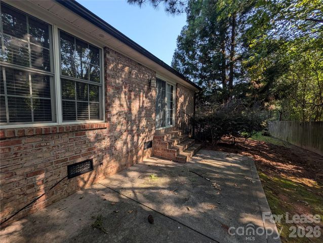 106 Aljen Court, Mooresville, NC 28115
