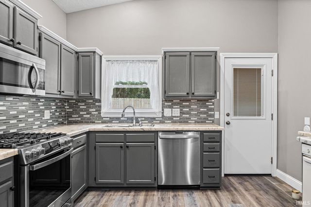 412 Old Romney Drive, Lafayette, IN 47909