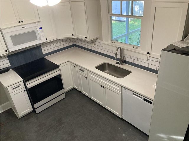 211 Greenwood Circle, Decatur, GA 30030