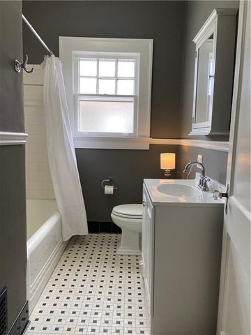 211 Greenwood Circle, Decatur, GA 30030