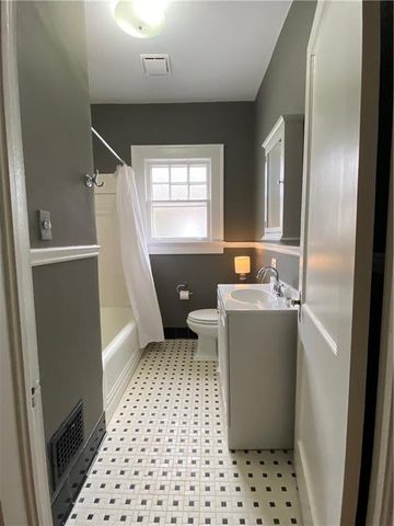 211 Greenwood Circle, Decatur, GA 30030