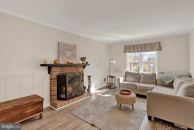 7 ANDOVER PL, Newtown, PA 18940