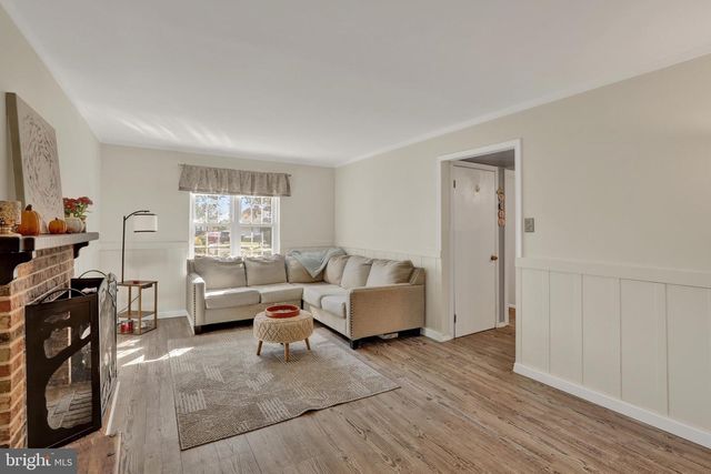 7 ANDOVER PL, Newtown, PA 18940