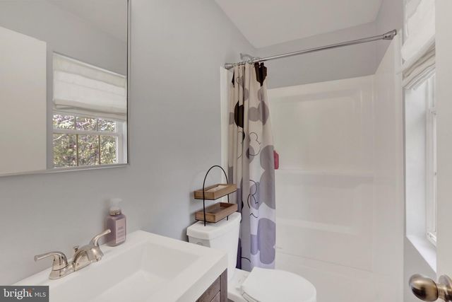 7 ANDOVER PL, Newtown, PA 18940