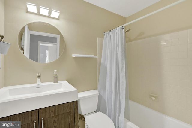 7 ANDOVER PL, Newtown, PA 18940