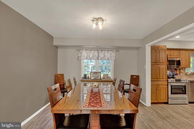 7 ANDOVER PL, Newtown, PA 18940