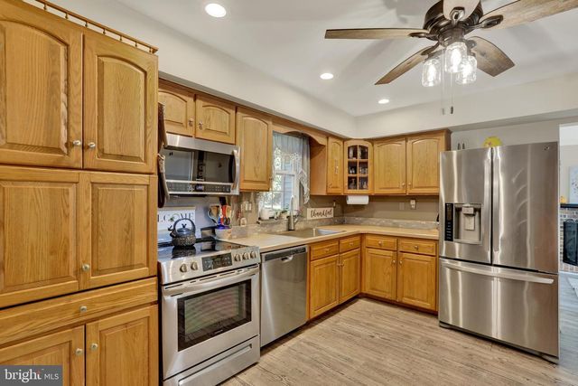 7 ANDOVER PL, Newtown, PA 18940