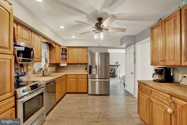 7 ANDOVER PL, Newtown, PA 18940