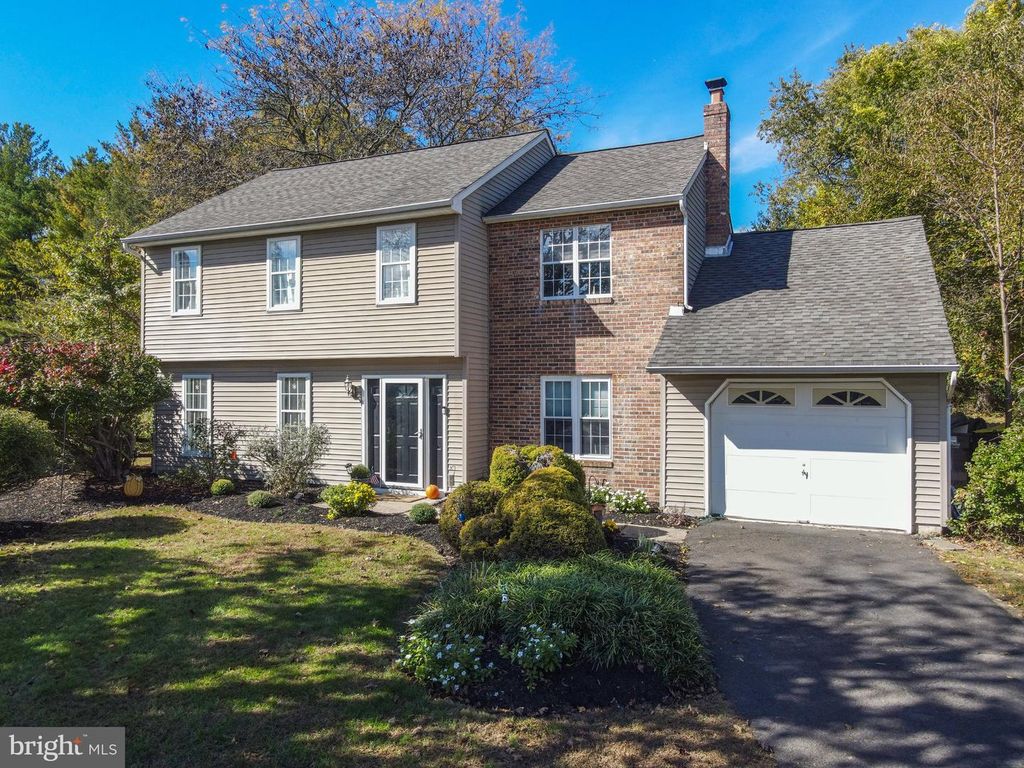 7 ANDOVER PL, Newtown, PA 18940