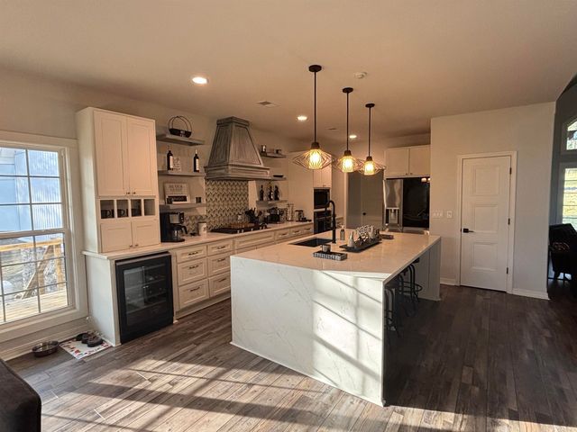 177 Green Creek Trl, Shirley, AR 72153