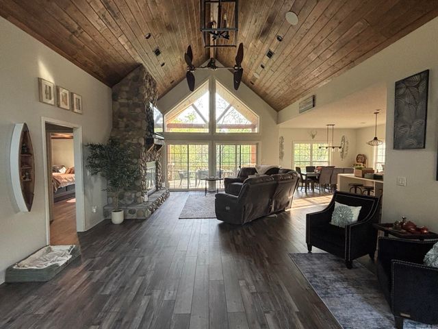 177 Green Creek Trl, Shirley, AR 72153