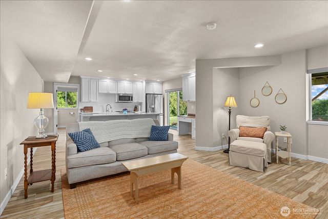 7804 S Lake Stevens Road, Lake Stevens, WA 98258